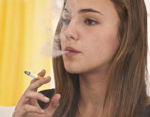 Perokok Indonesia Habiskan 302 Miliar Batang Rokok di 2013